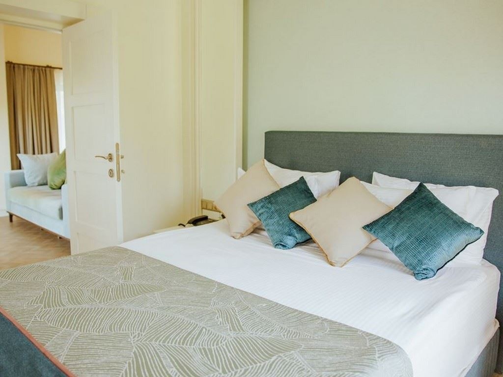 rooms-beach-villa-with-pool