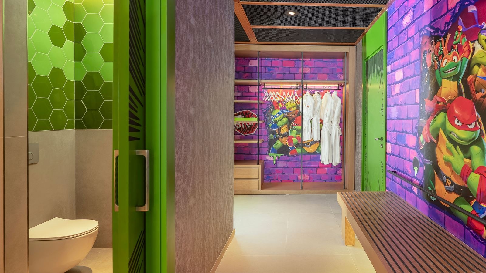 rooms-themed-deluxe-room