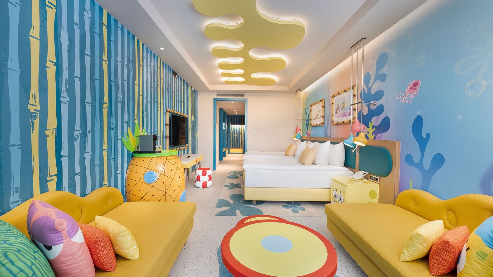 rooms-themed-deluxe-room-connection