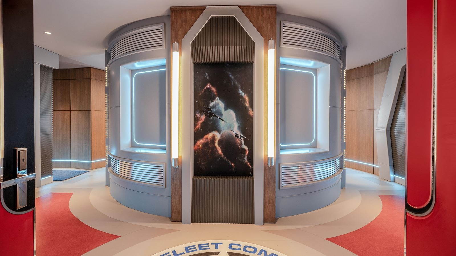 rooms-themed-iconic-suite