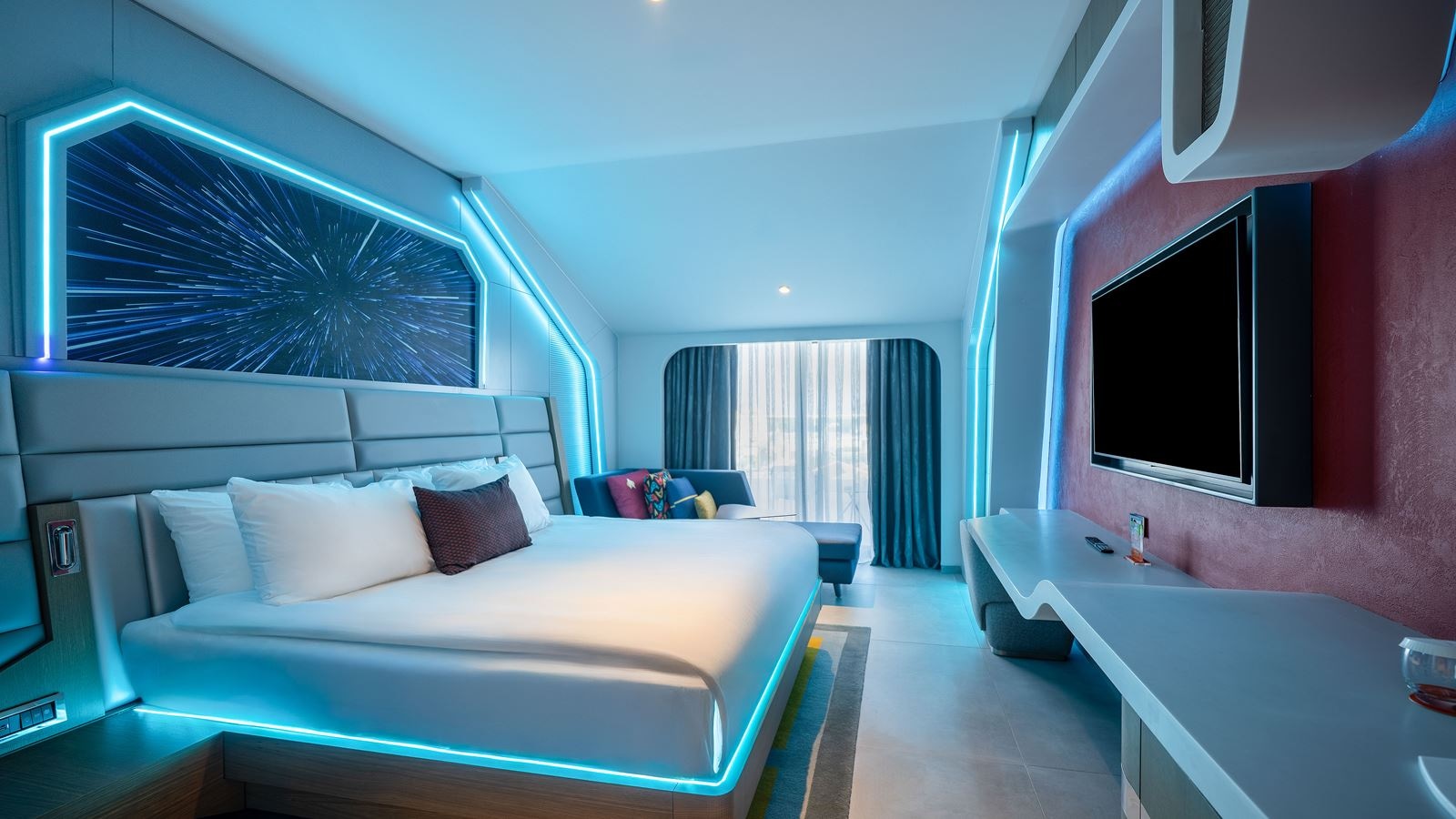 rooms-themed-deluxe-room