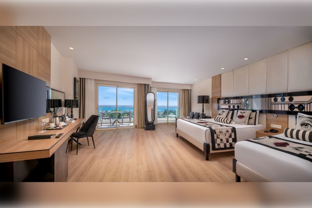 rooms-junior-suite-sea-side-view