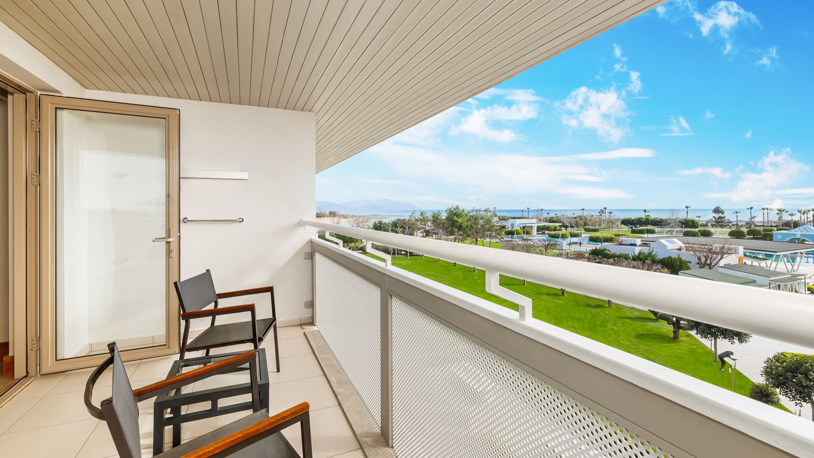 rooms-guest-room-sea-view