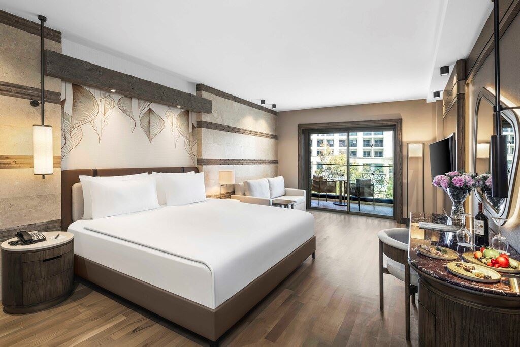 rooms-superior-room-land-view