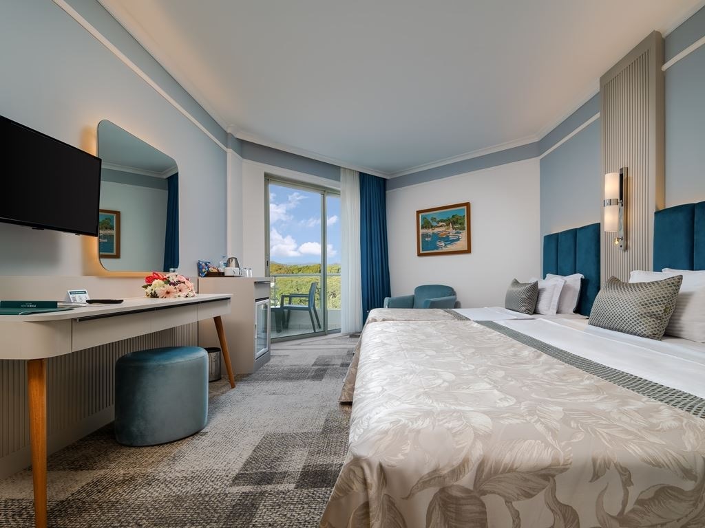 rooms-main-building-standard-room-garden-view