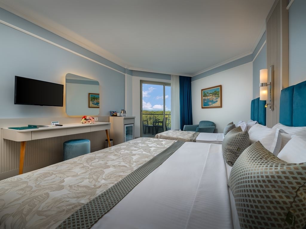 rooms-main-building-standard-room-garden-view