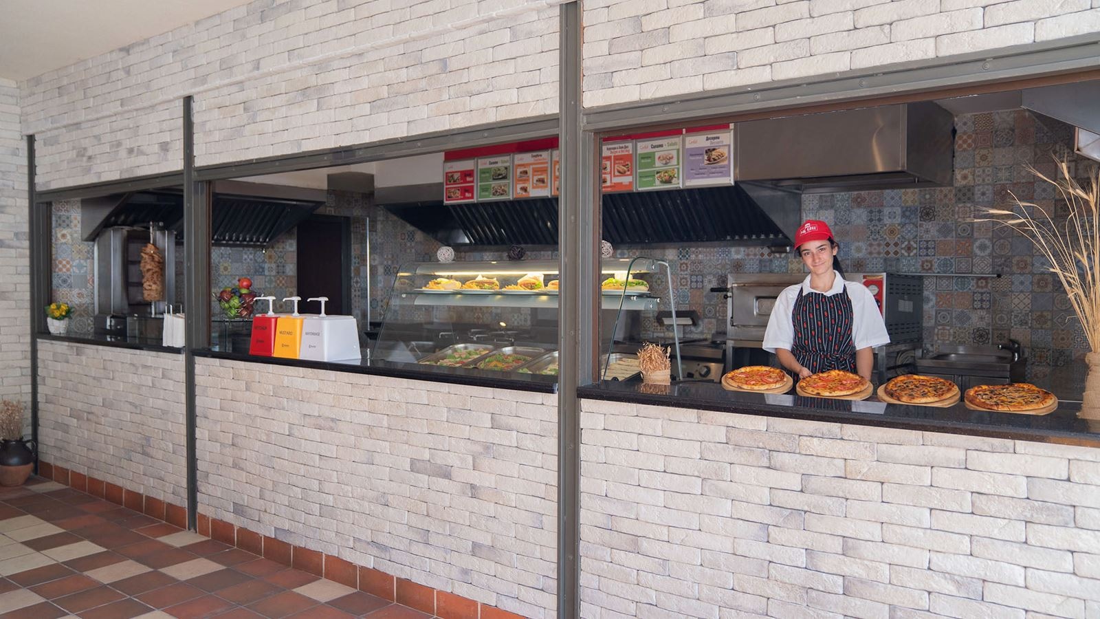 restaurants-food-court-terrace