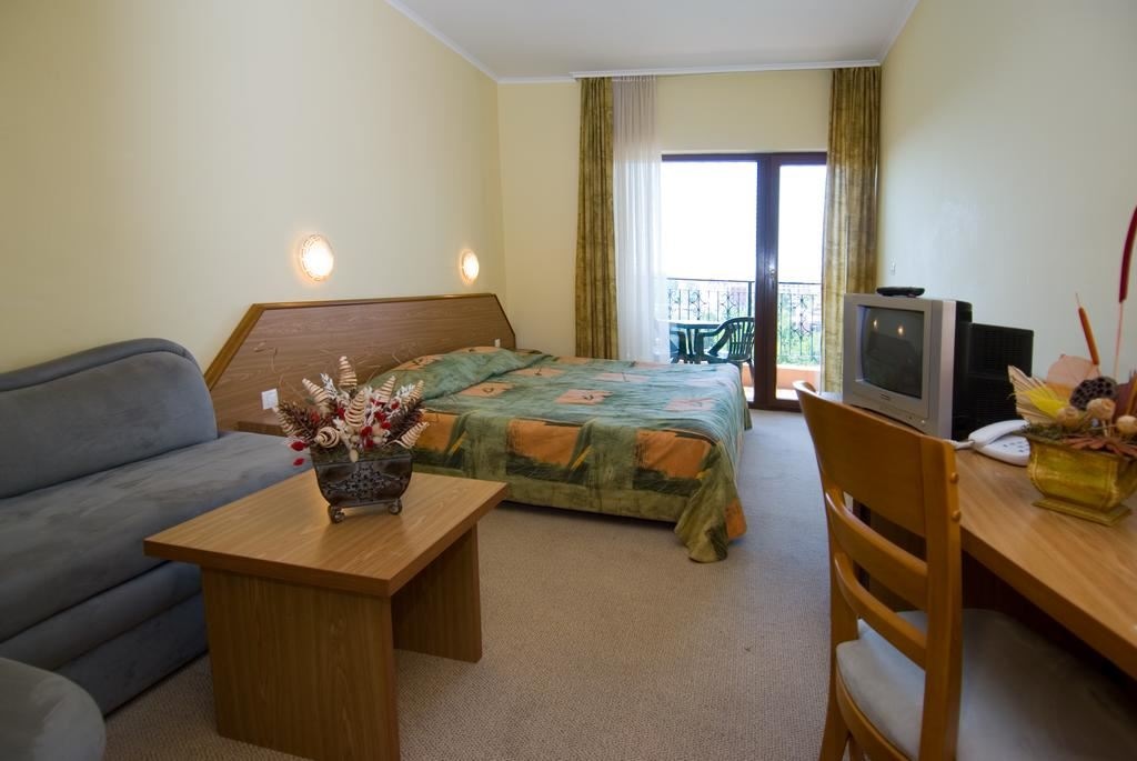 rooms-double-comfort-room