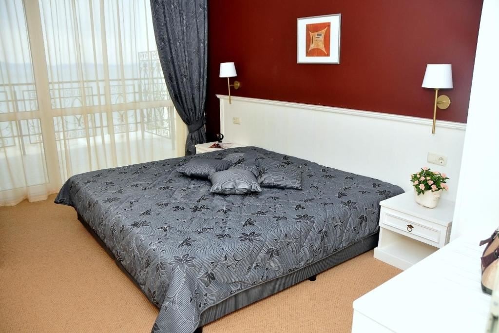 rooms-single-use-standard-room-sea-view-balcony-or-terrace