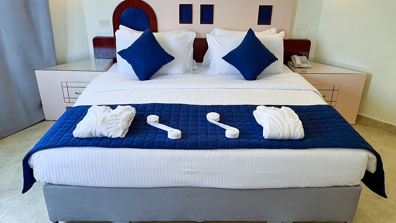 rooms-family-bungalow-room