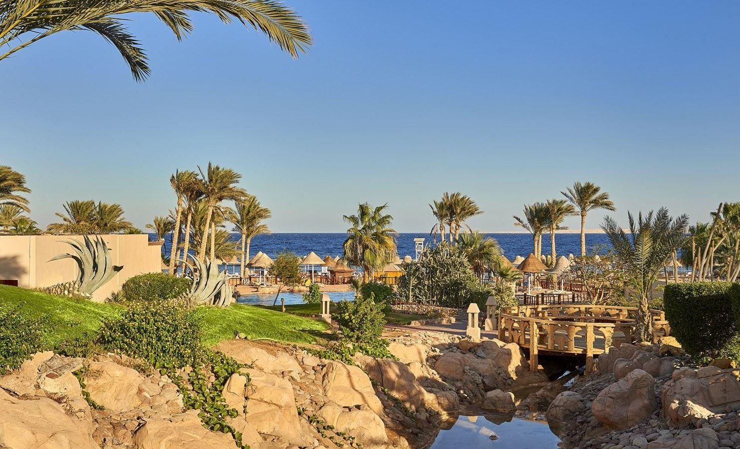 rooms-junior-family-suite-partial-sea-view