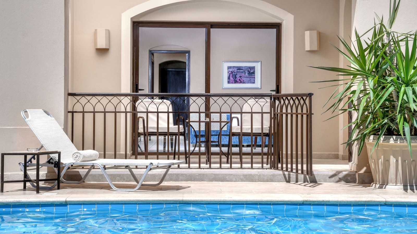 rooms-deluxe-family-swim-up-room