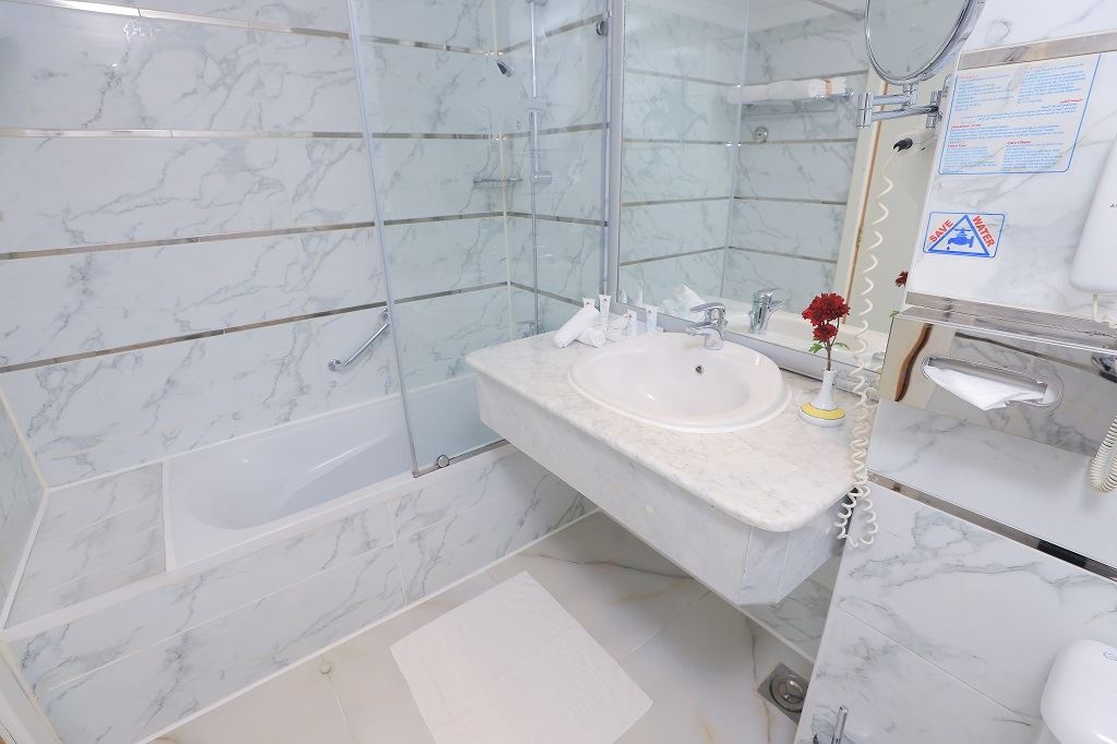 rooms-standard-sideseaview-room