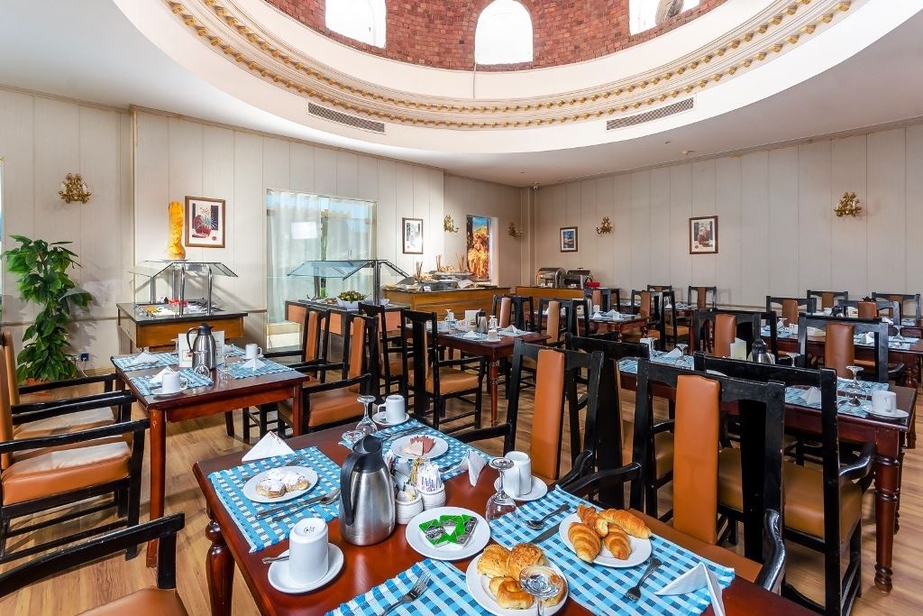 restaurants-restaurants