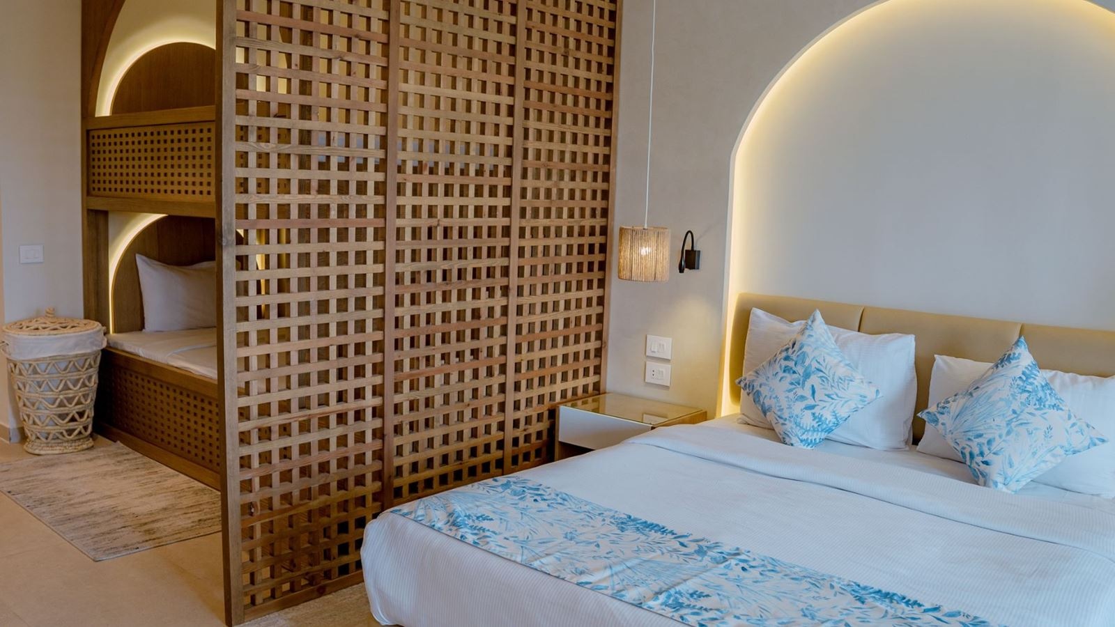 rooms-family-deluxe-room