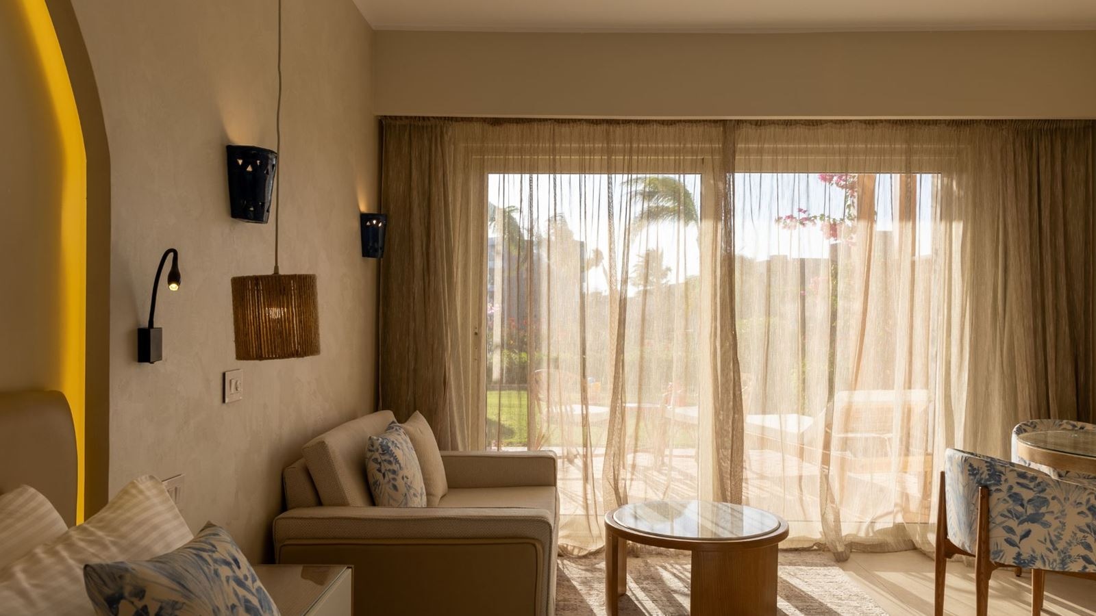 rooms-family-deluxe-room