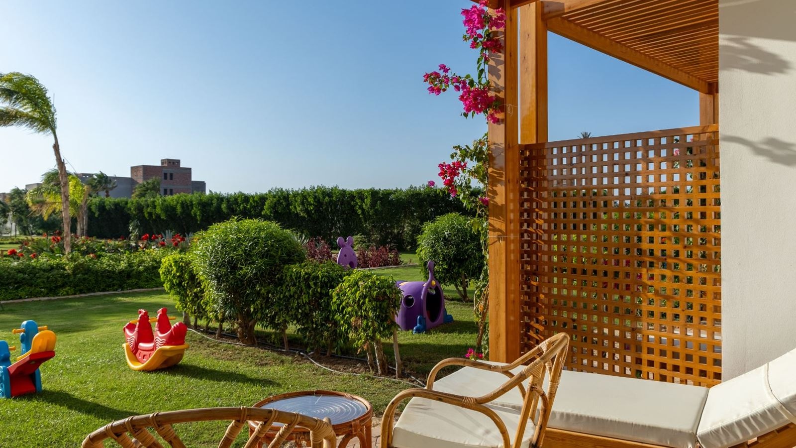 rooms-family-deluxe-room