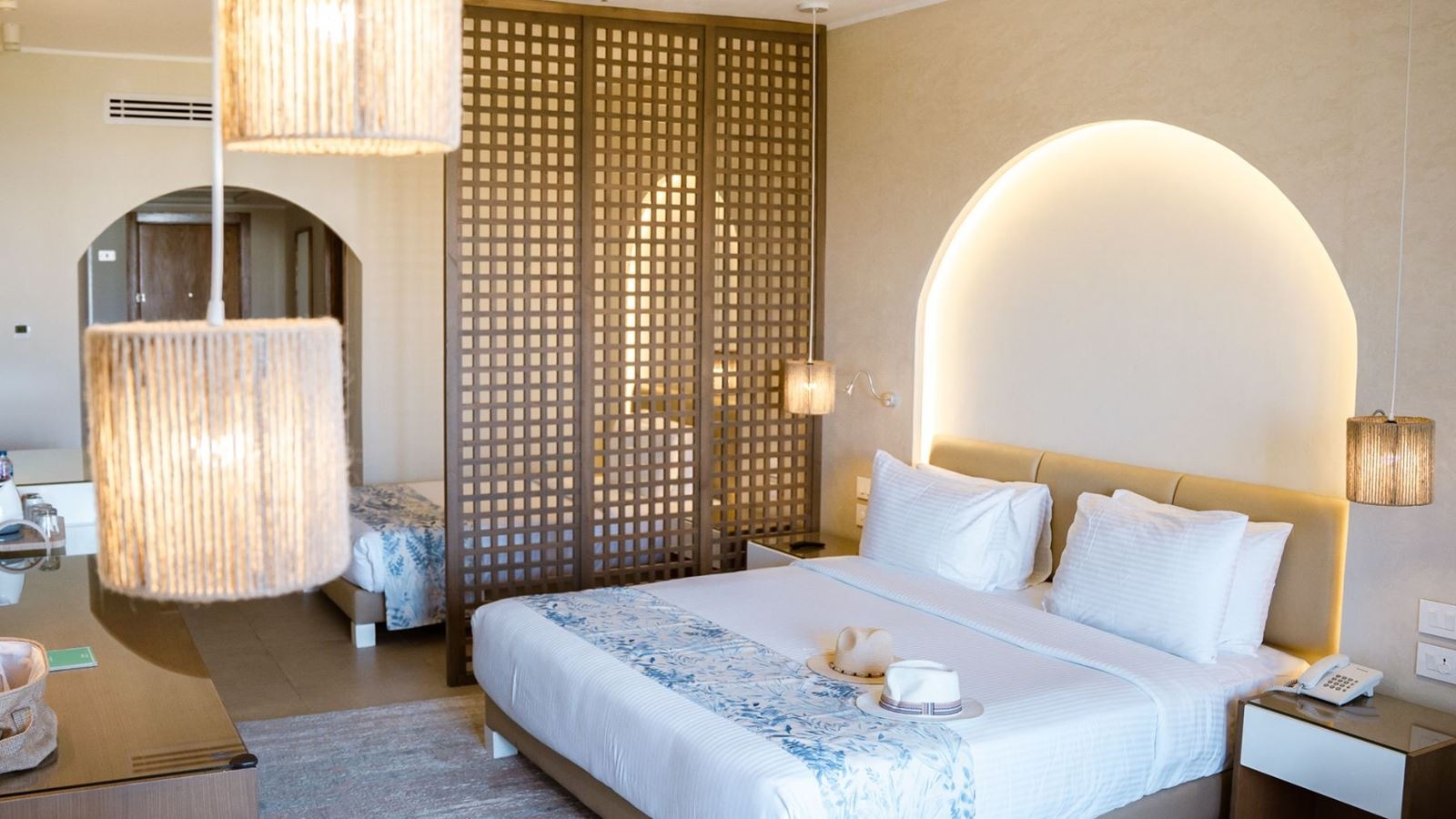 rooms-family-deluxe-room