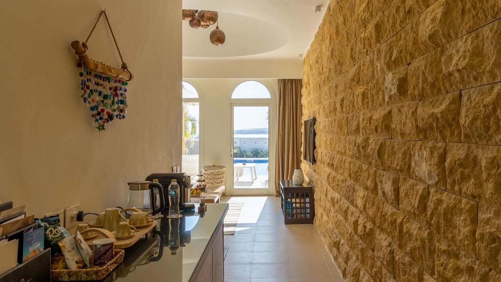 rooms-swim-up-villa-seaview