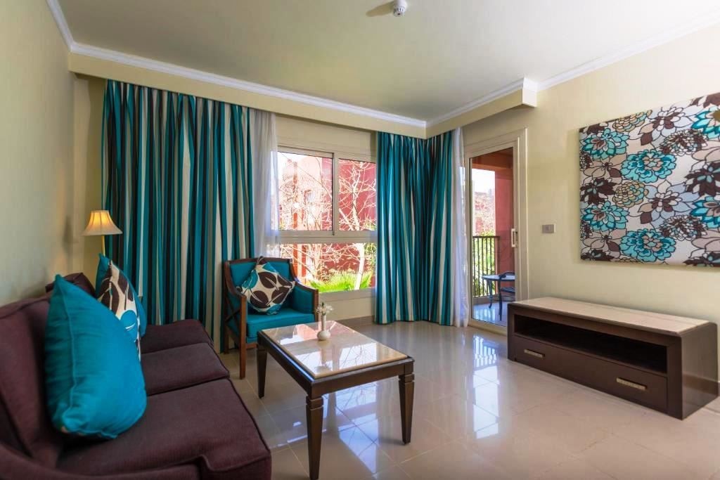 rooms-superior-garden--pool-view-room