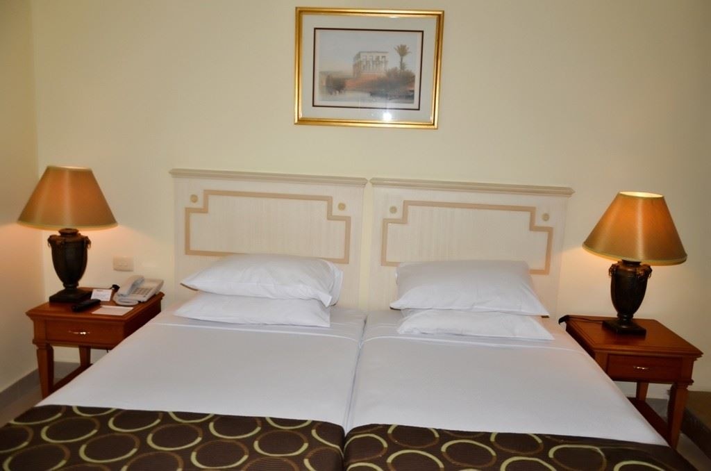 rooms-standard-room-garden-view