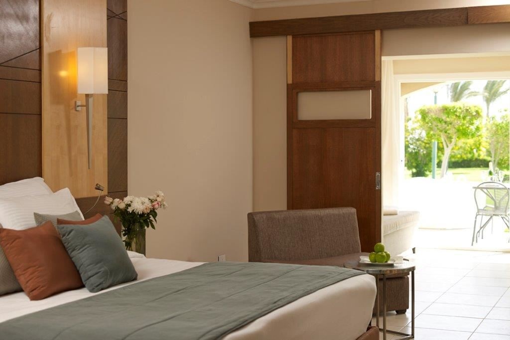 rooms-family-jacuzzi-room