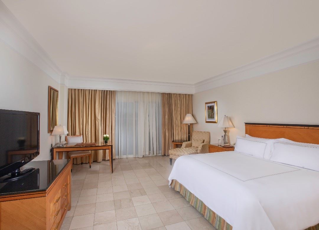 rooms-quad-executive-suite-adult-+18