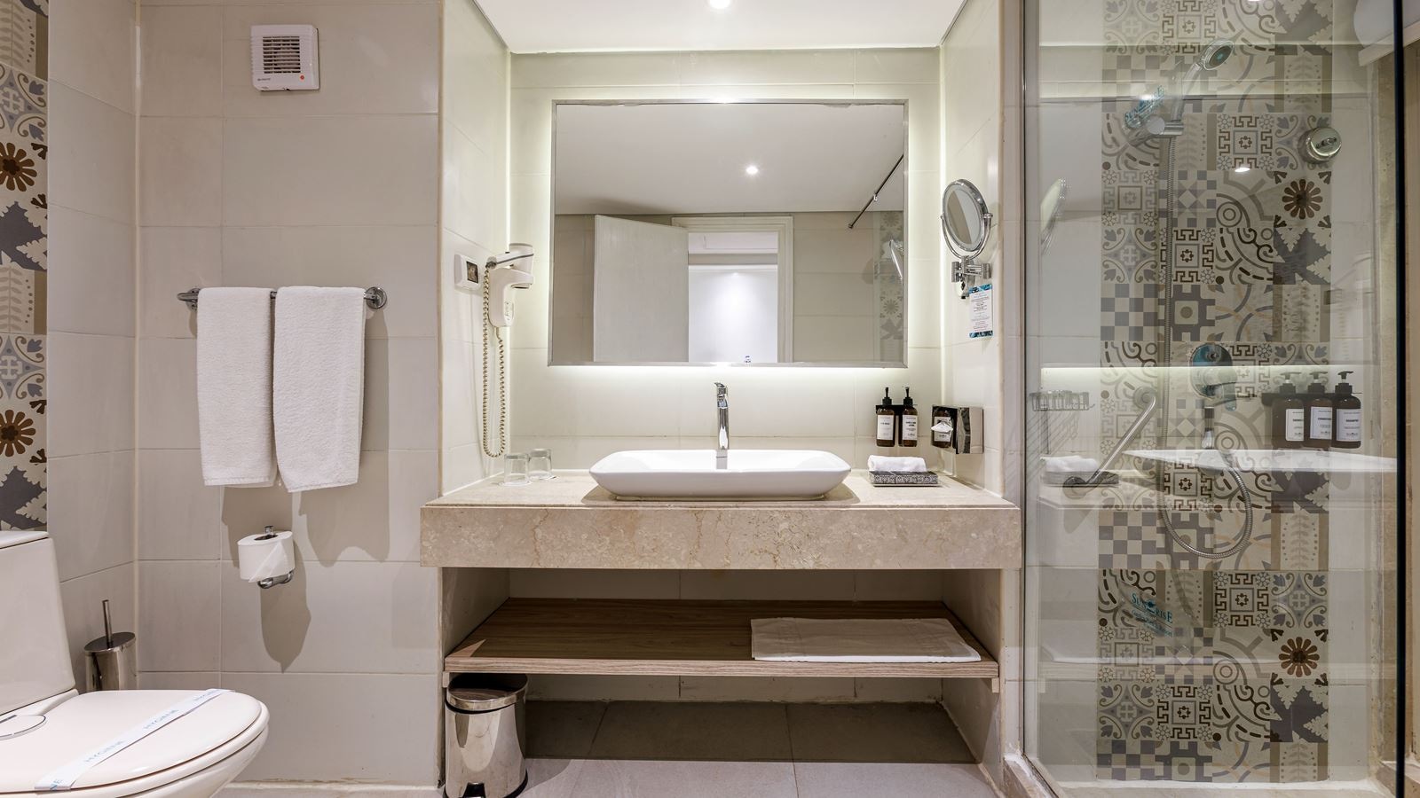 rooms-family-suite-garden-view