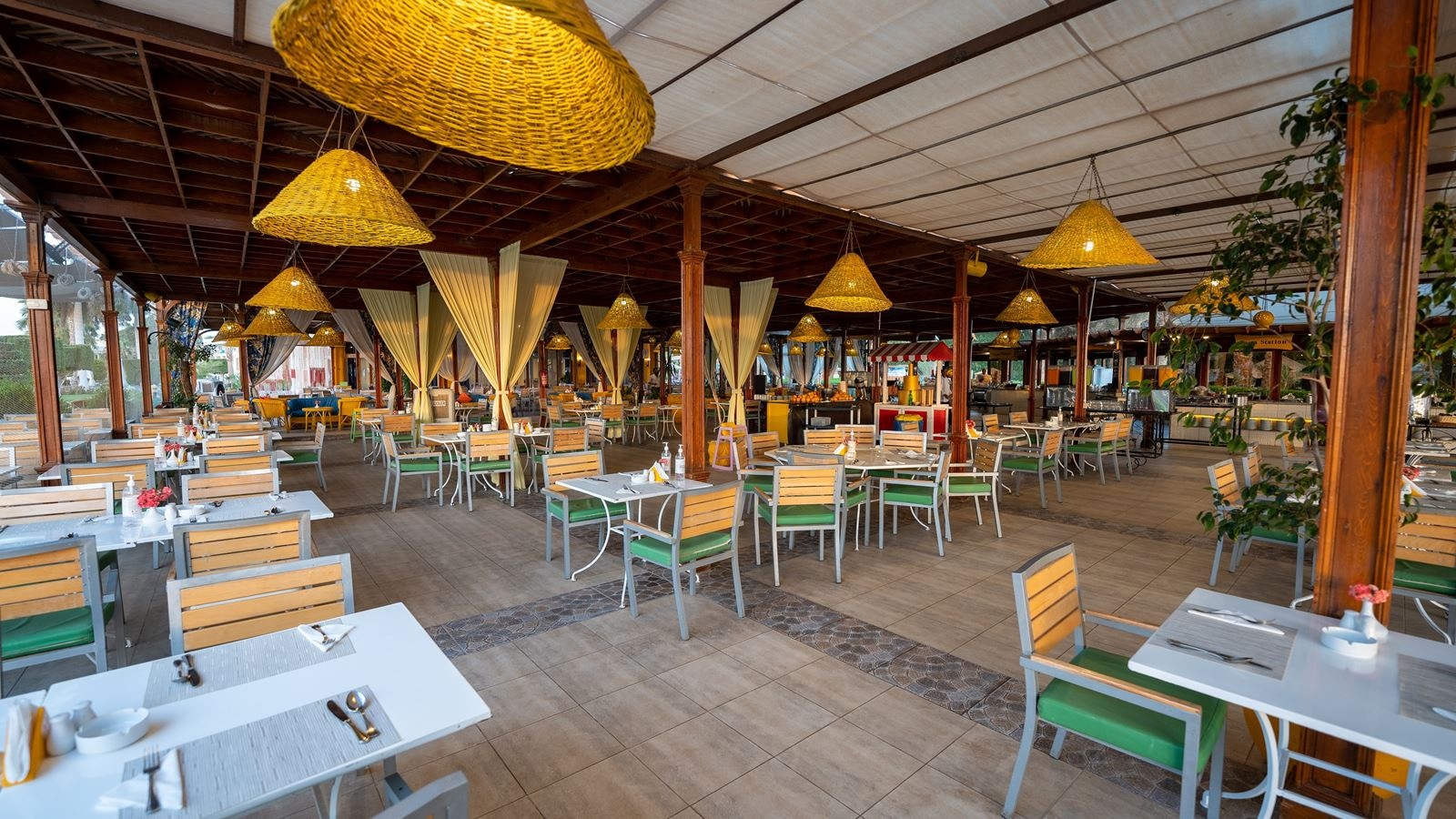 restaurants-sunset-beach-restaurant