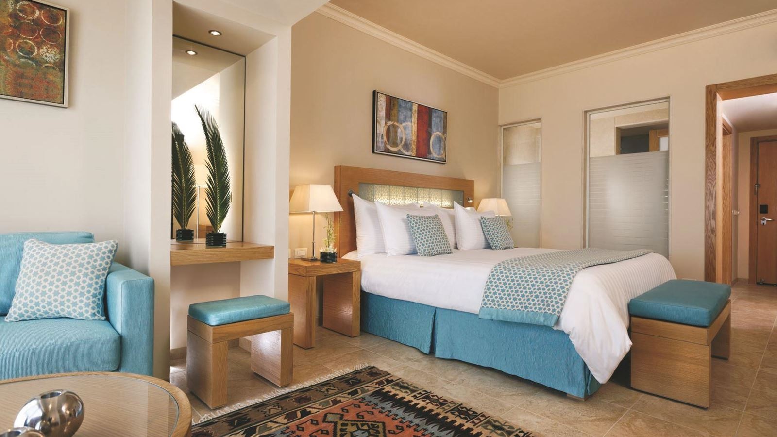 rooms-classic-mountain-or-garden-view-room