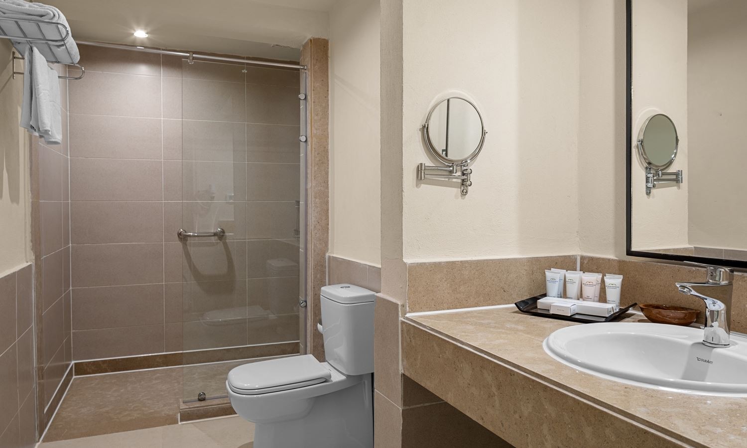 rooms-deluxe-room-sea-view