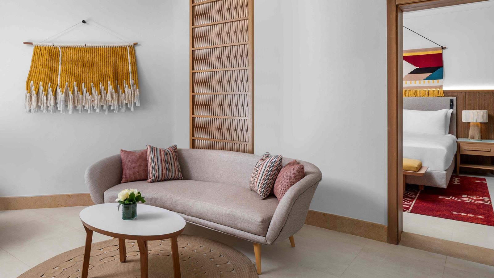 rooms-beachside-king-premium-suite-pool-or-sea-view