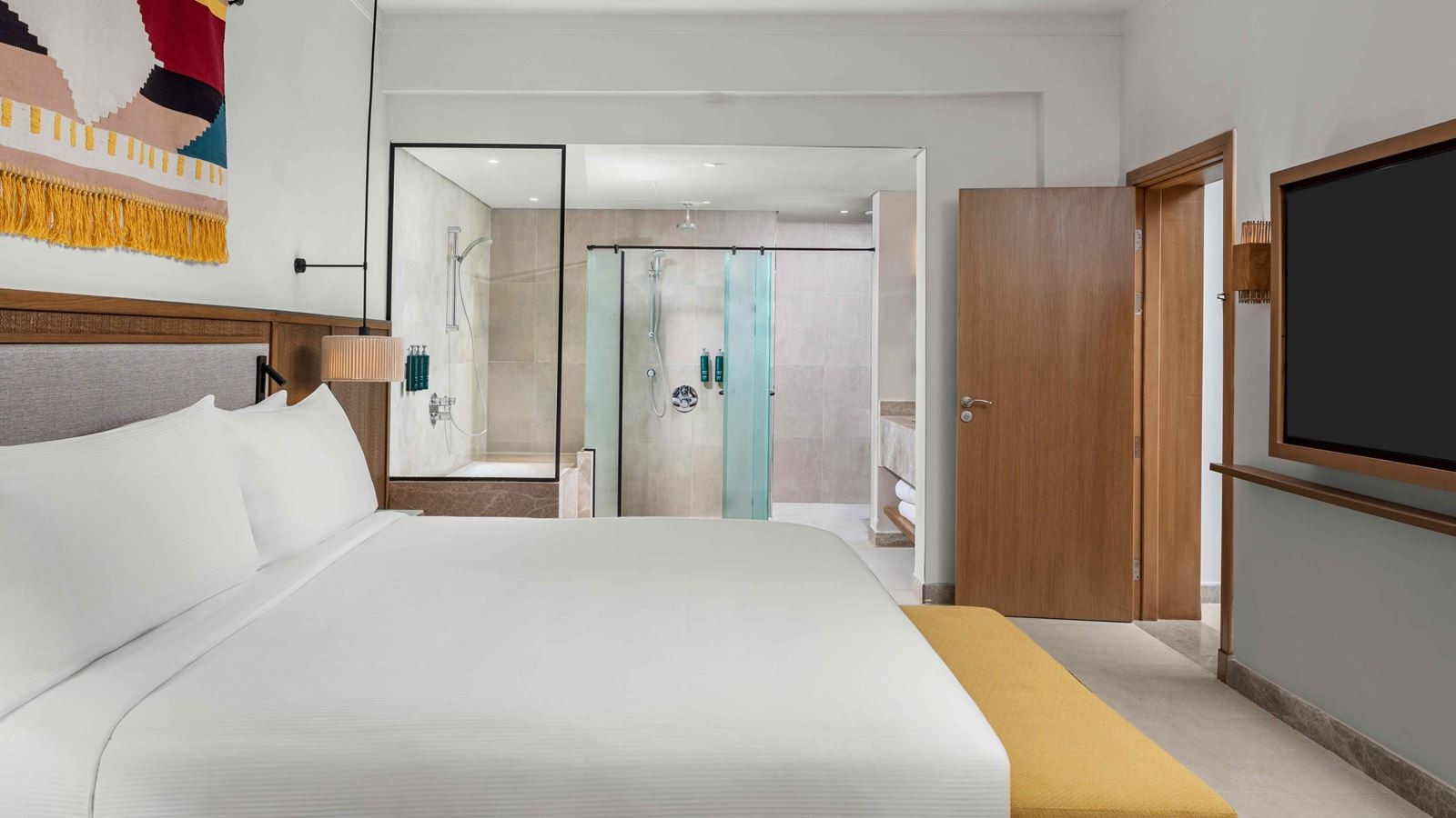 rooms-beachside-king-premium-suite-pool-or-sea-view