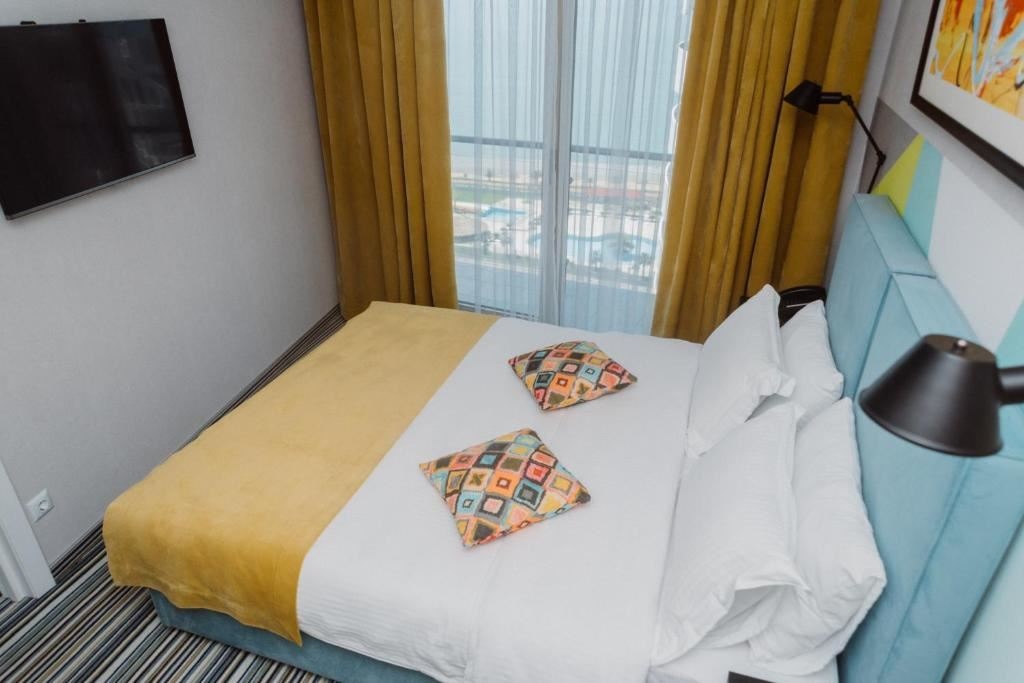 rooms-family-side-sea-view