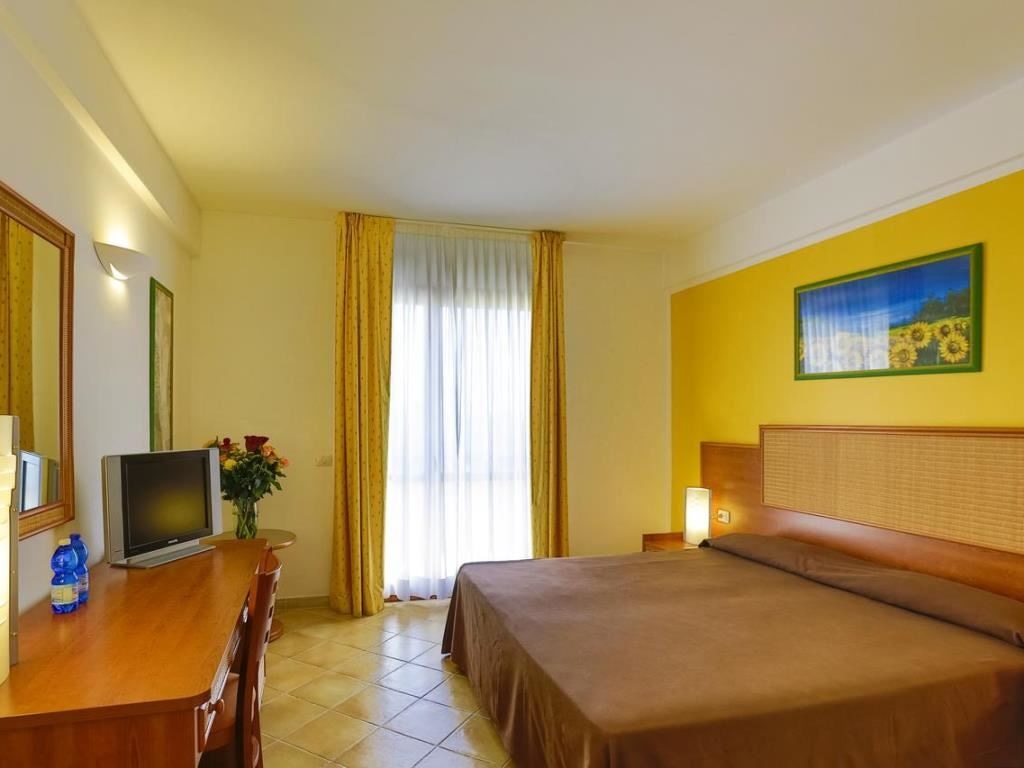 rooms-comfort-premium-double-room-garden-view-with-patio-or-terrace