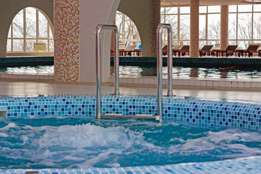 pools-indoor-pool