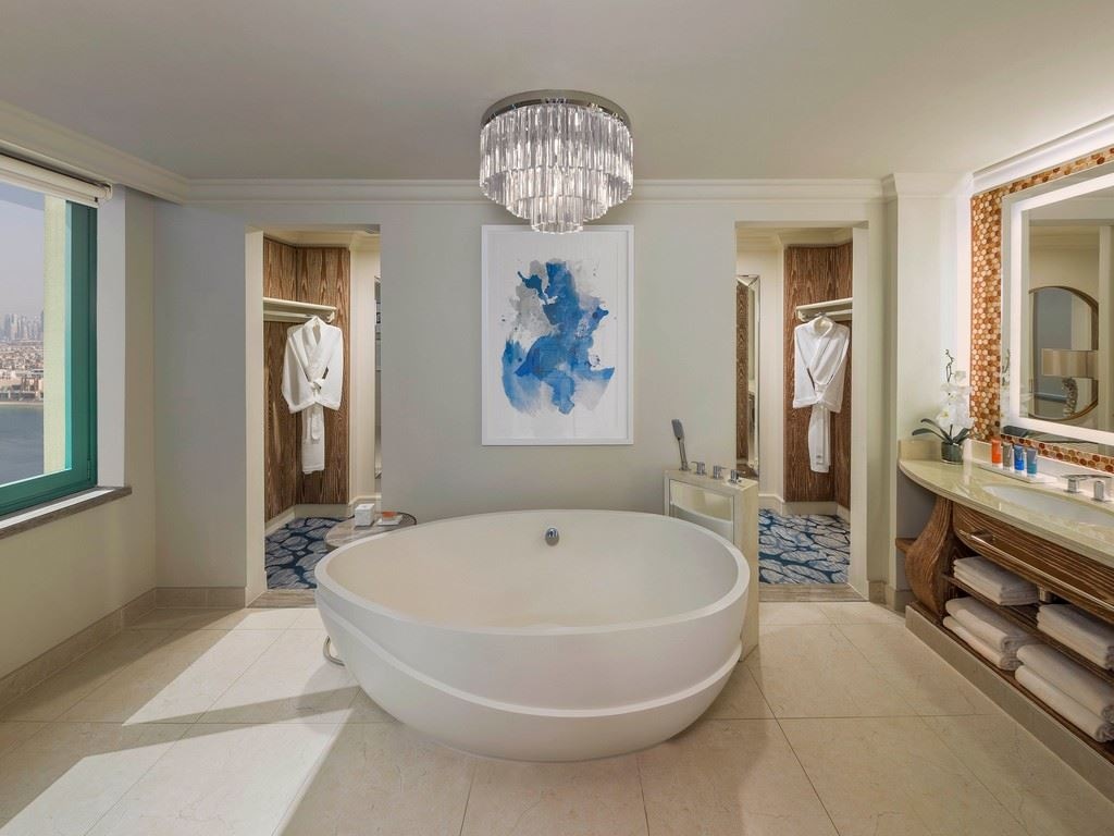 rooms-2-bedroom-skyline-suite