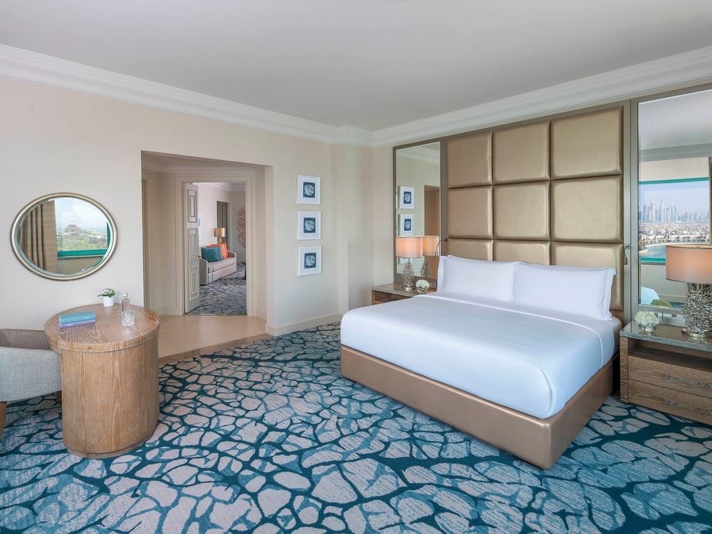 rooms-2-bedroom-skyline-suite