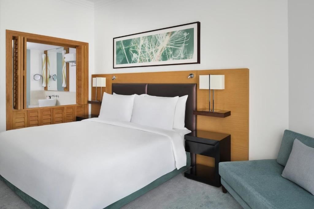 rooms-executive-room-with-balcony