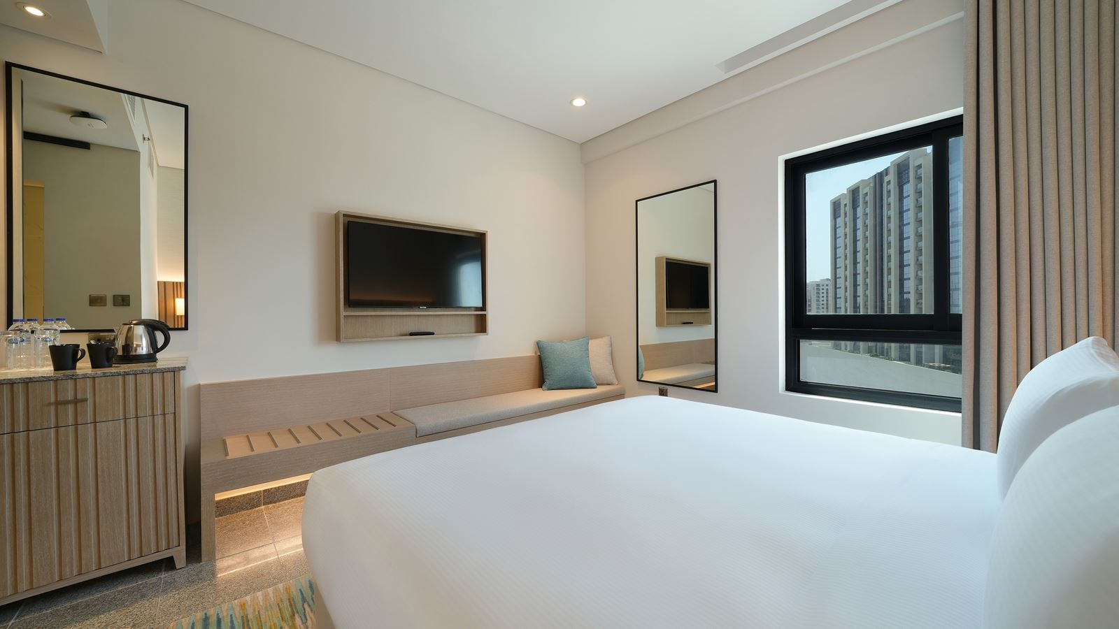 rooms-family-connecting-rooms--king--twin-beds