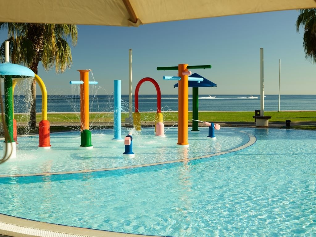 pools-outdoor-childrens-pool
