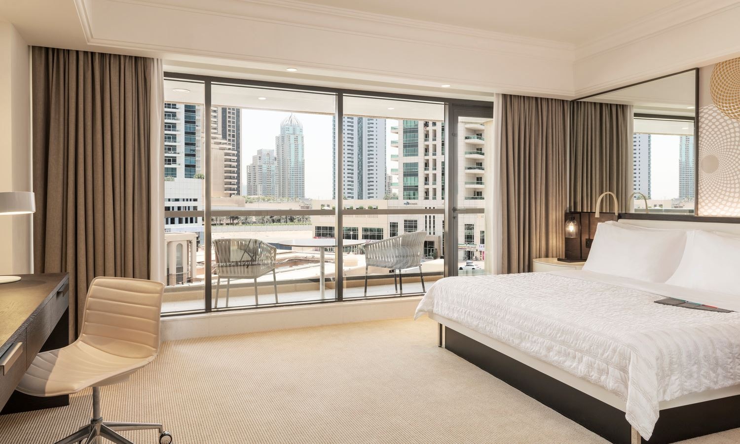 rooms-super-deluxe-suite