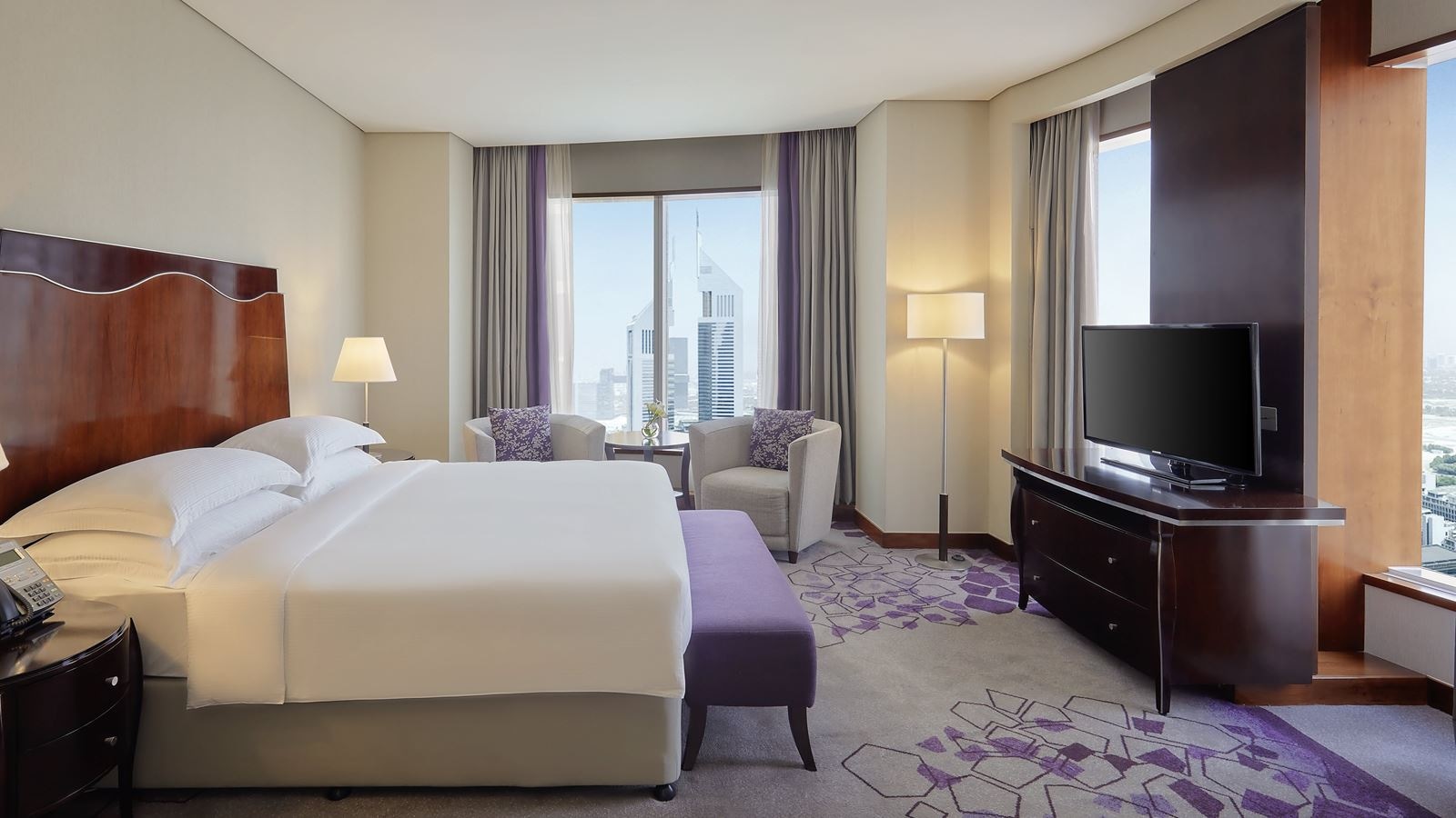 rooms-large-corner-room