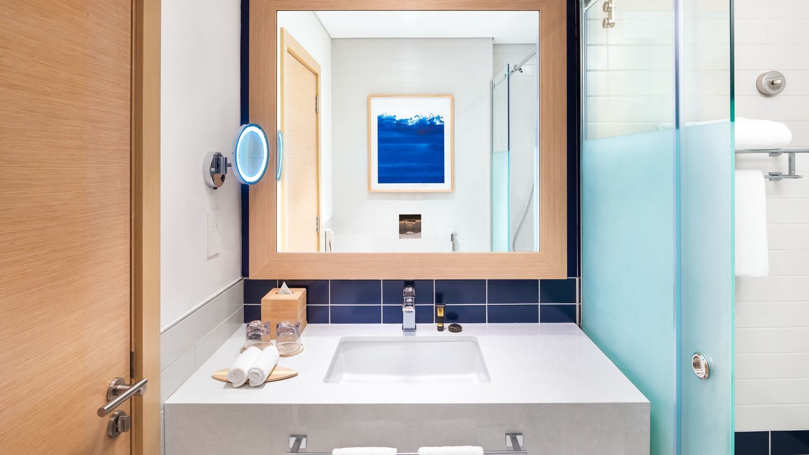 rooms-deluxe-room-sea-view