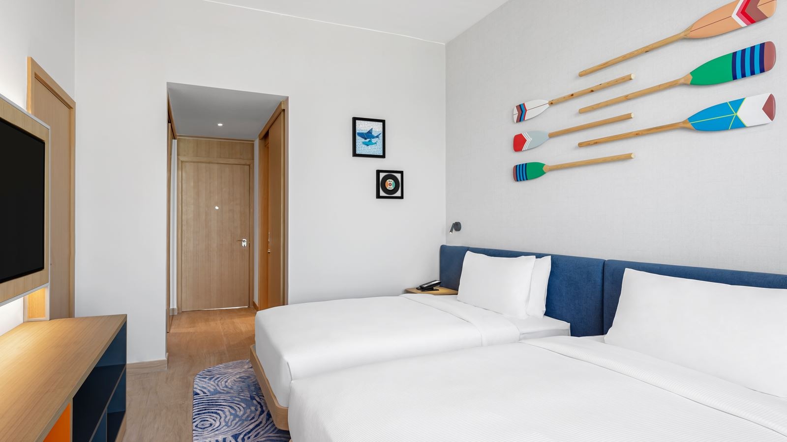 rooms-kingqueen-guest-room-island-view