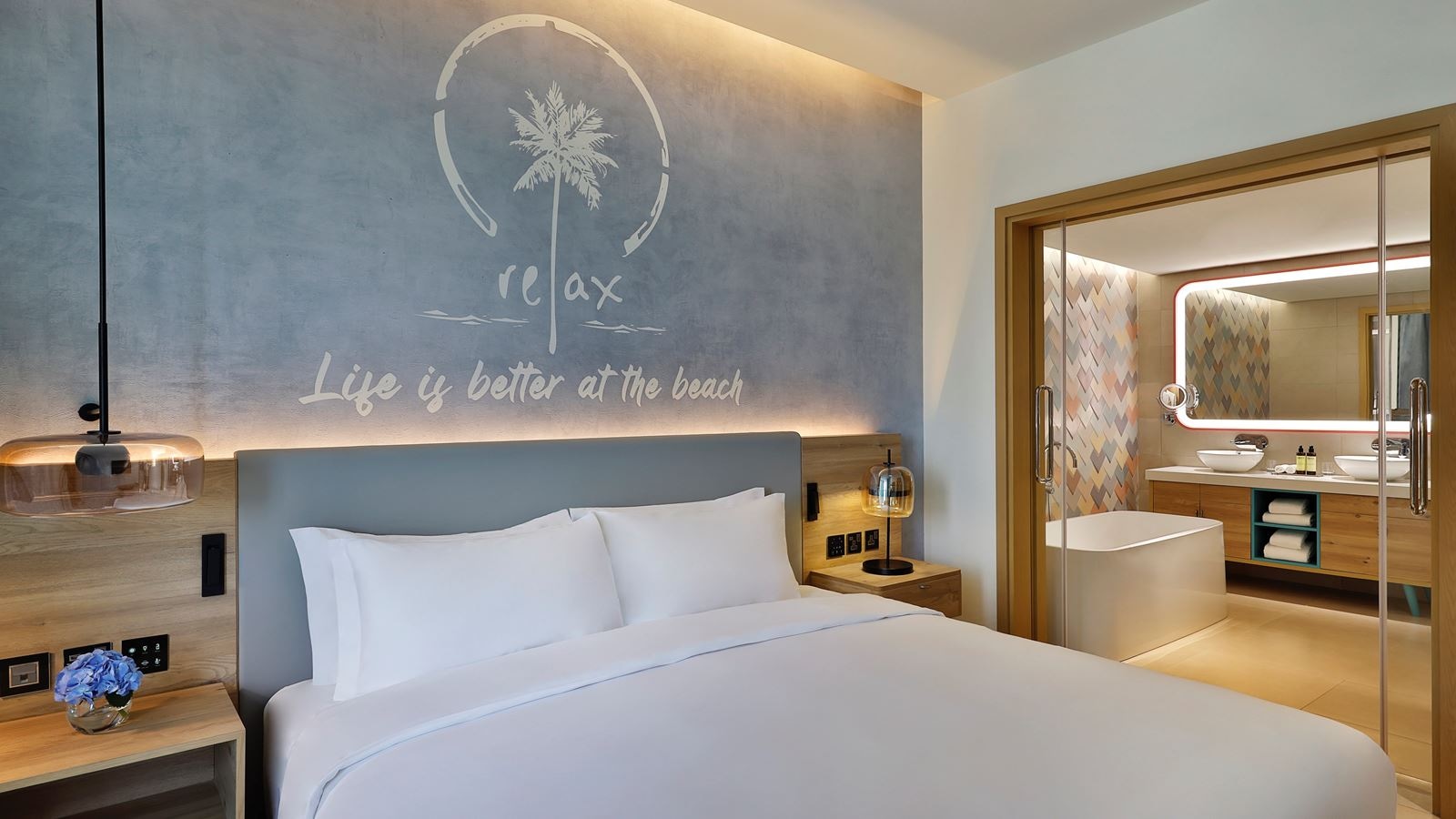 rooms-one-bedroom-club-sea-view-suite