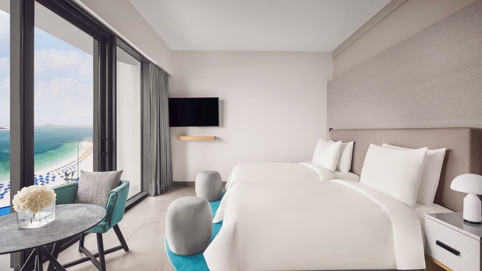 rooms-premium-beach--pool-view-room