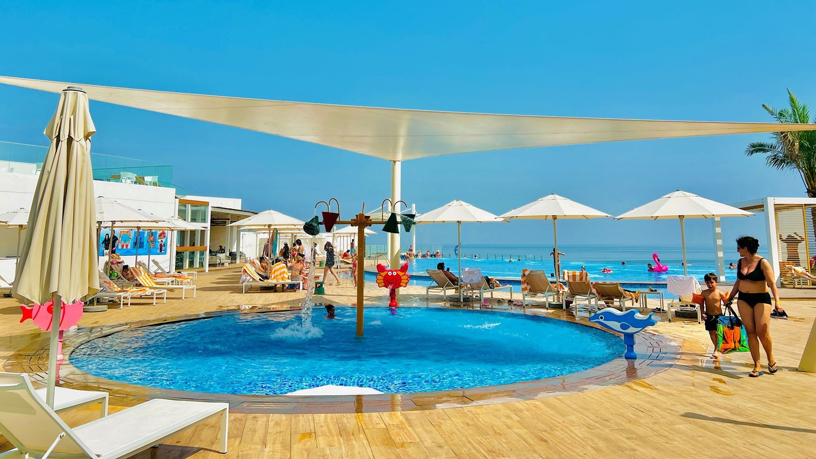 pools-outdoor-childrens-pool