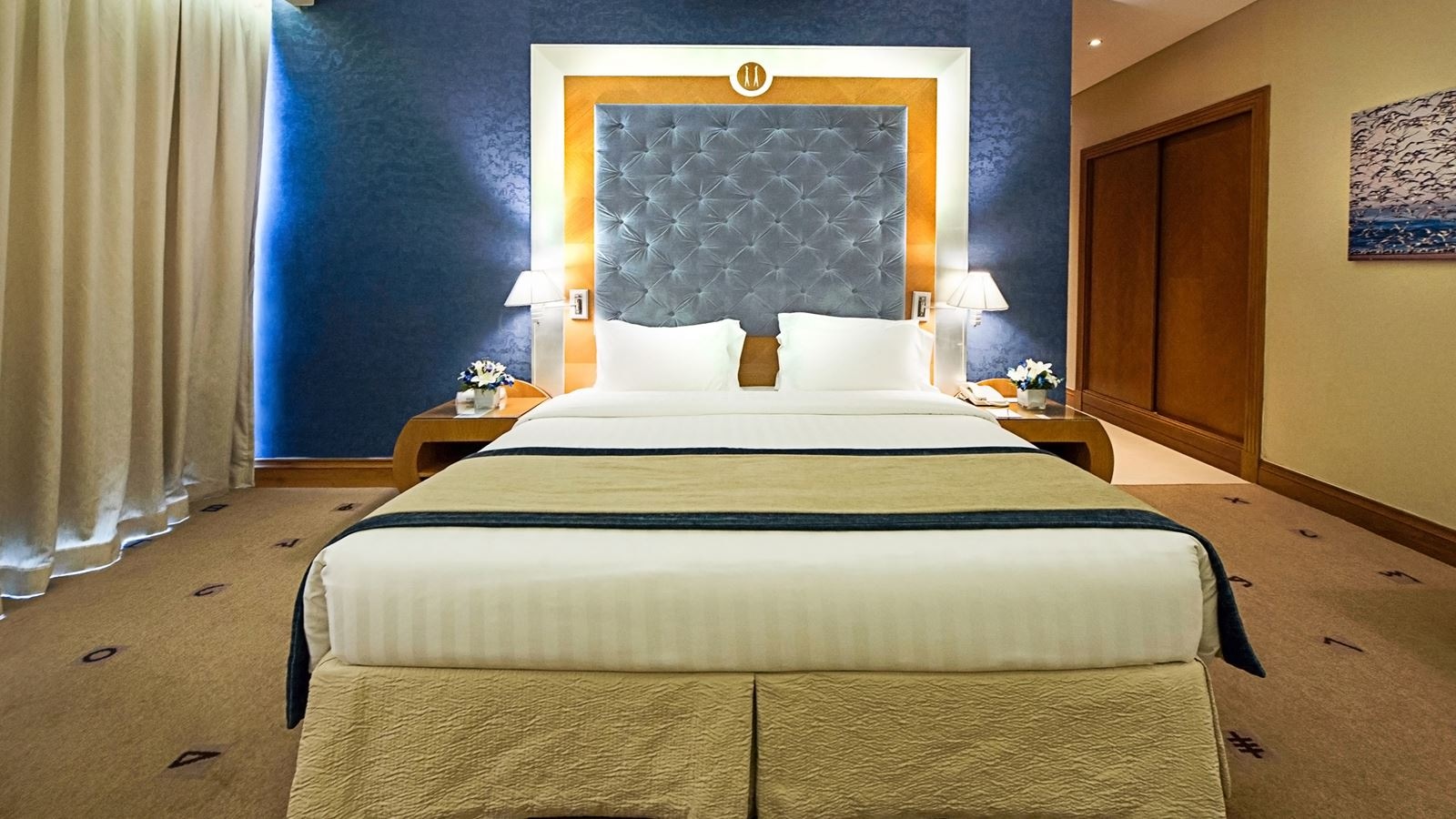 rooms-executive-room