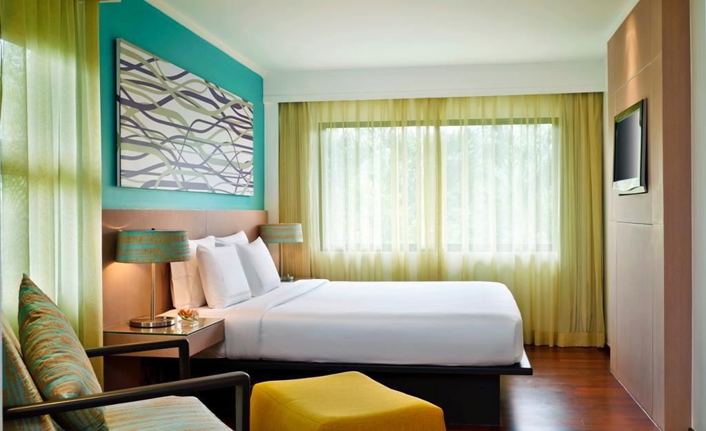 rooms-two-bedroom-suite-with-terrace-pool-view